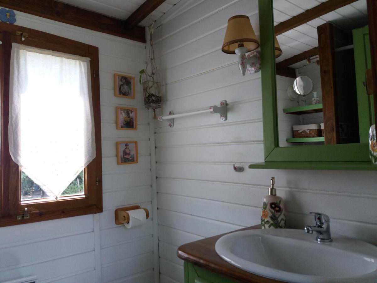 Roulotte Fleur Des Champs Villa Sigalens Kültér fotó