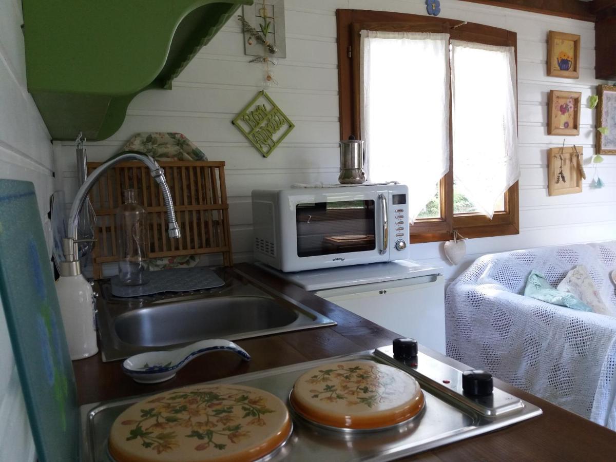 Roulotte Fleur Des Champs Villa Sigalens Kültér fotó
