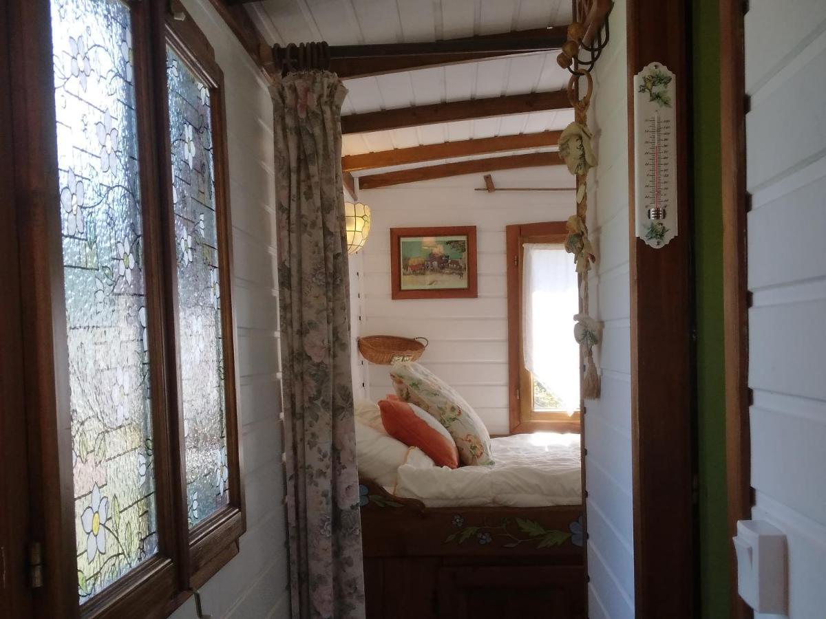 Roulotte Fleur Des Champs Villa Sigalens Kültér fotó