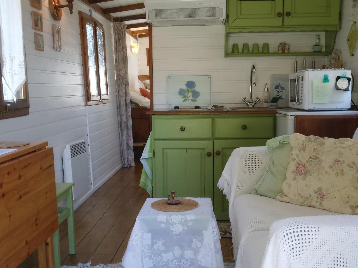 Roulotte Fleur Des Champs Villa Sigalens Kültér fotó