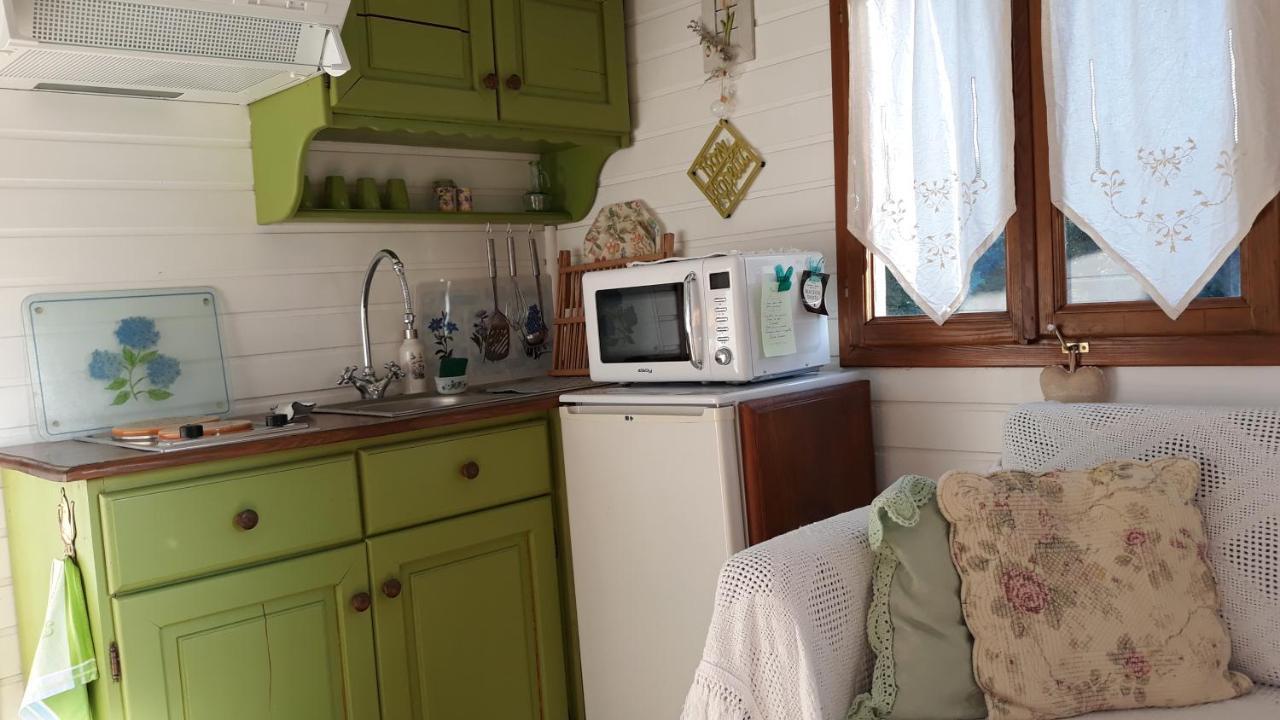 Roulotte Fleur Des Champs Villa Sigalens Kültér fotó